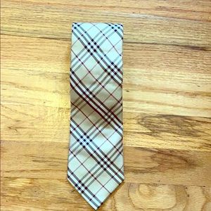 BURBERRY TIE GOOD